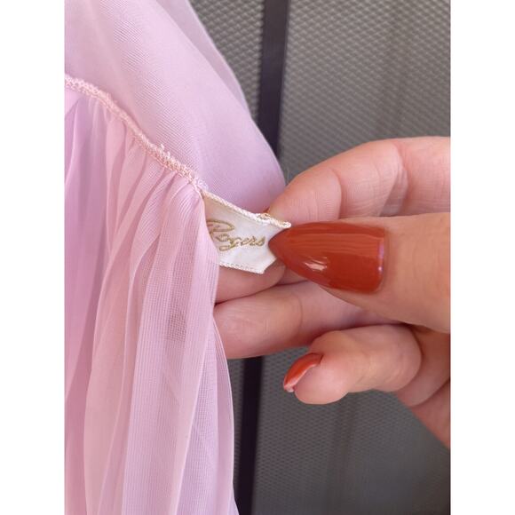 *Wounded Bird* 60s Roger’s Blush Pink Sheer Accordion-pleated nightie Sz. Med - Picture 5 of 7